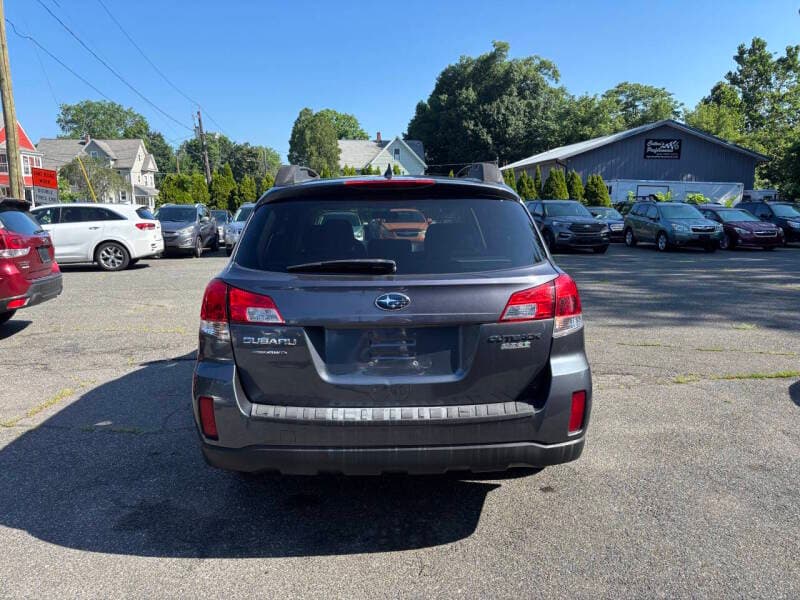 2014 Subaru Outback 3