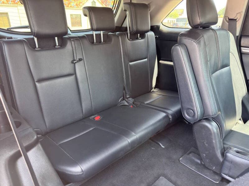 2017 Toyota Highlander 25