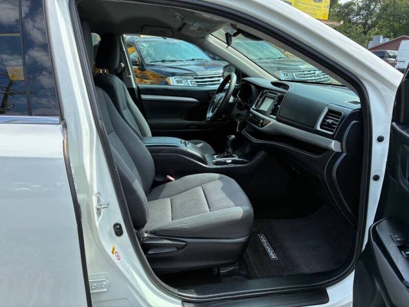 2017 Toyota Highlander 10
