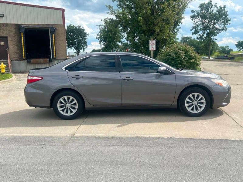 2017 Toyota Camry 8