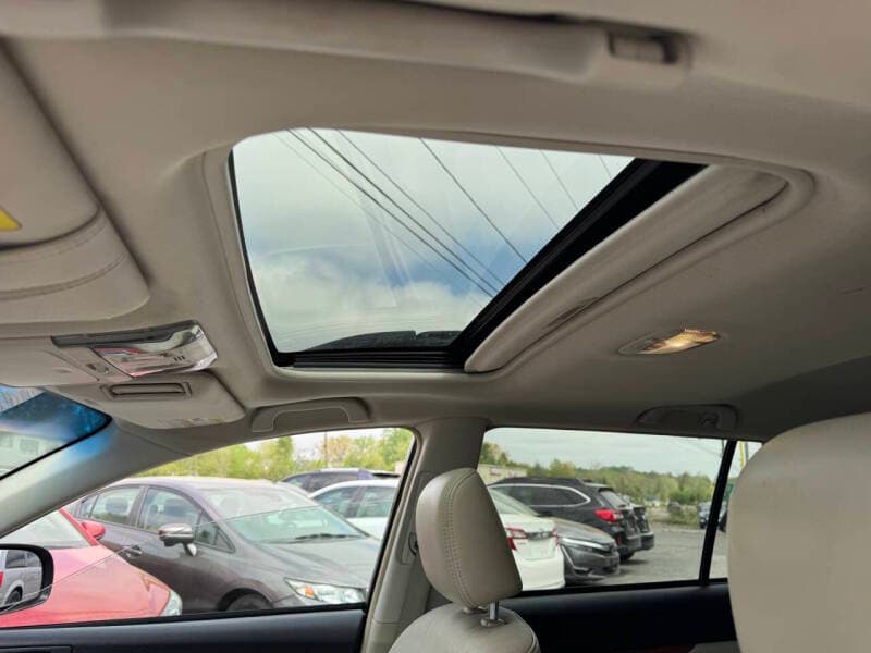 2014 Subaru Outback 7