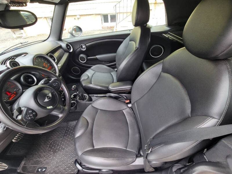2015 MINI Cooper 8