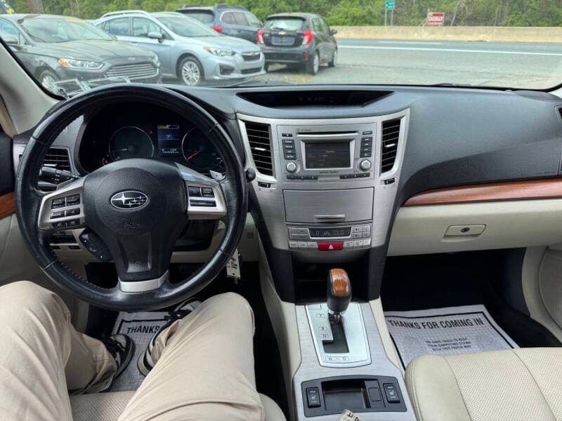 2014 Subaru Outback 9