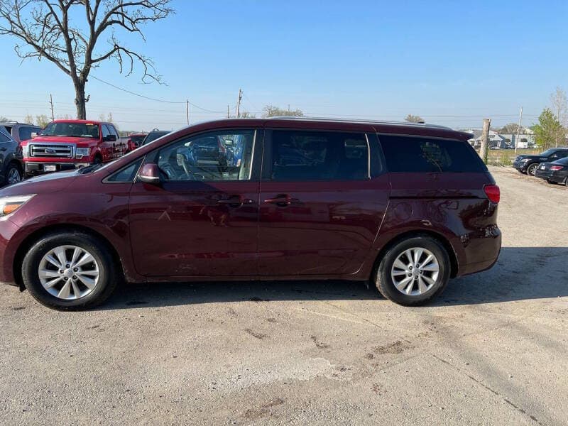 2015 Kia Sedona 21