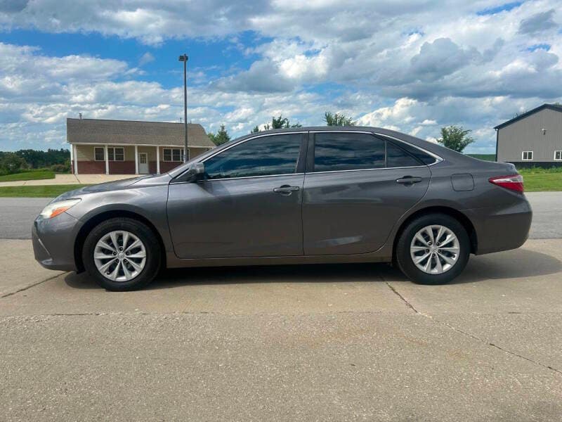2017 Toyota Camry 4