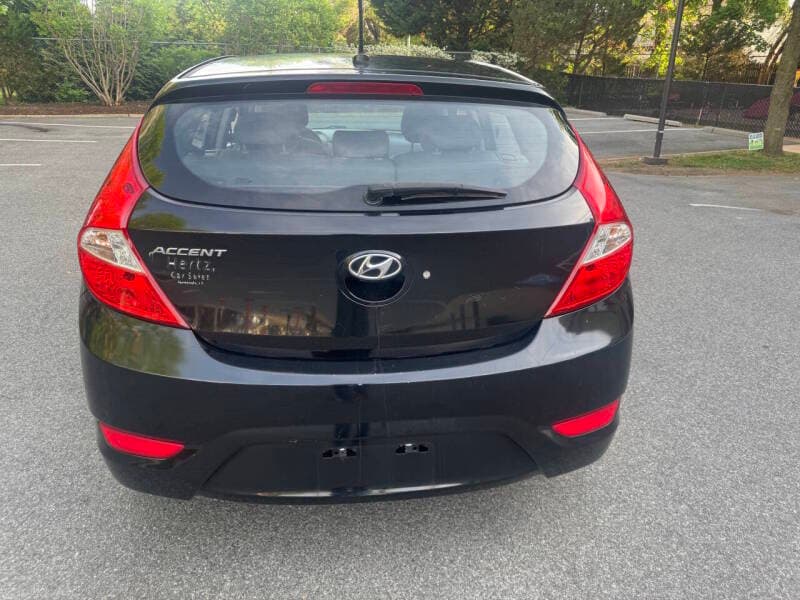 2016 Hyundai Accent 14