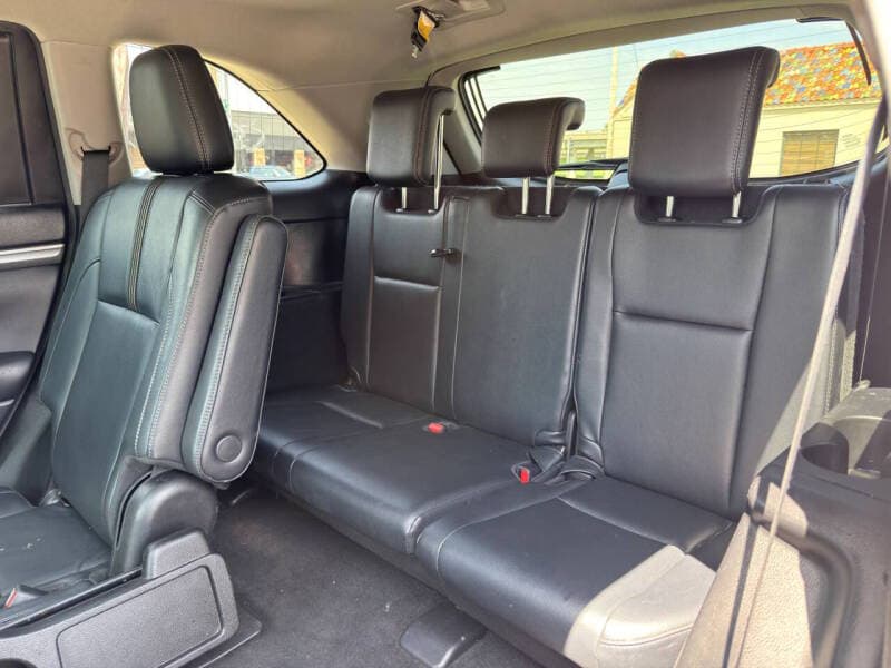 2017 Toyota Highlander 24
