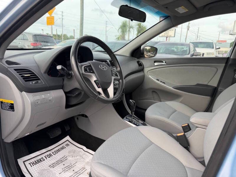 2014 Hyundai Accent 6