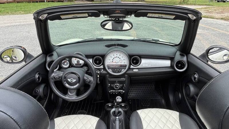 2014 MINI Cooper 9