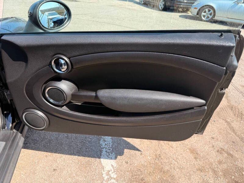 2014 MINI Cooper 9