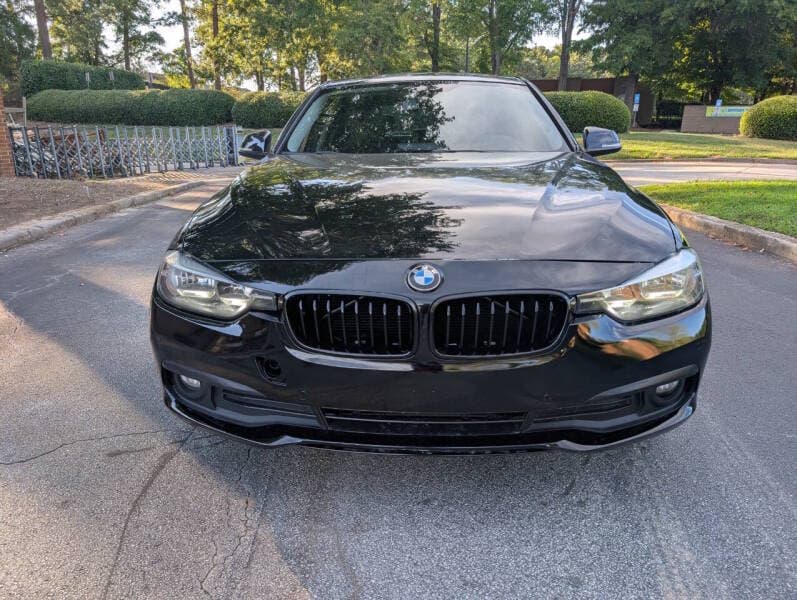 2017 BMW 3 Series 16