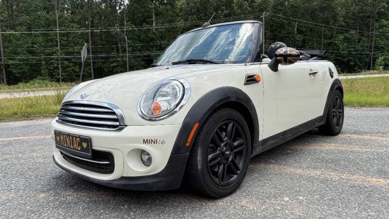 2014 MINI Cooper 17