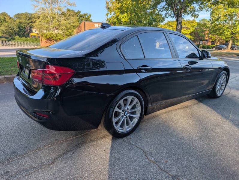 2017 BMW 3 Series 2