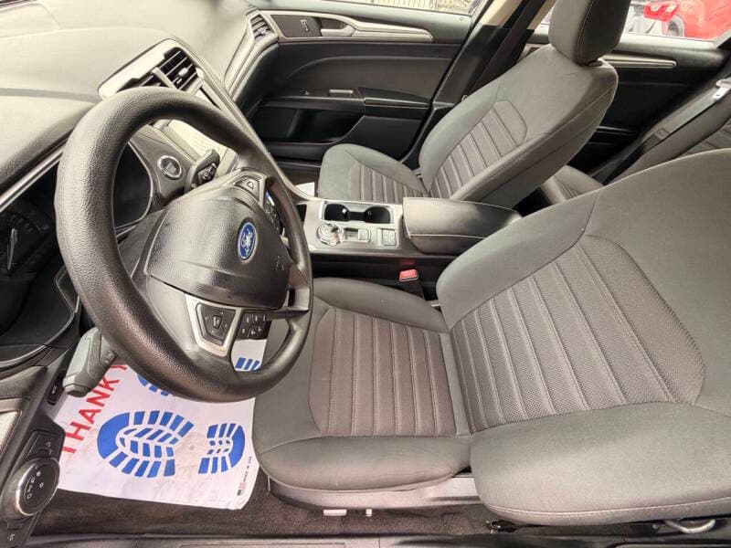 2020 Ford Fusion 7