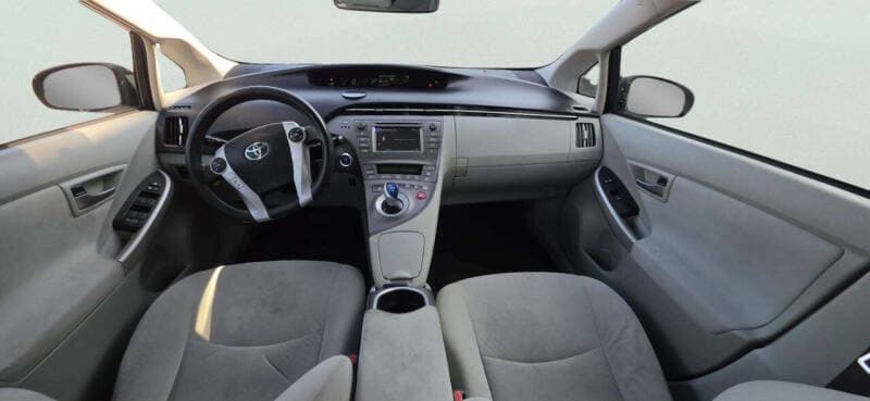 2014 Toyota Prius 7
