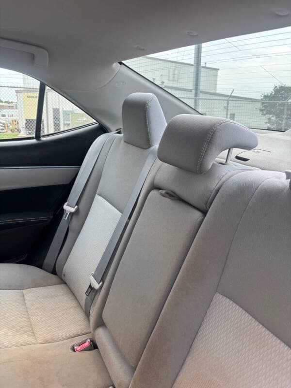 2015 Toyota Corolla 11