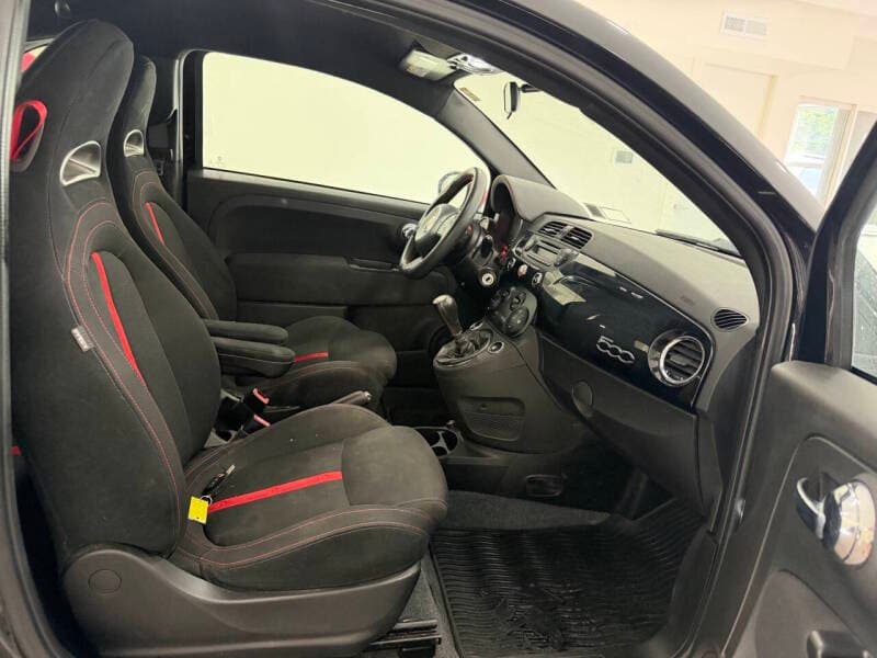 2014 FIAT 500 17