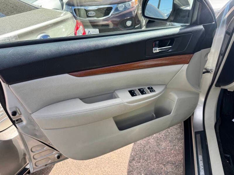 2014 Subaru Outback 6