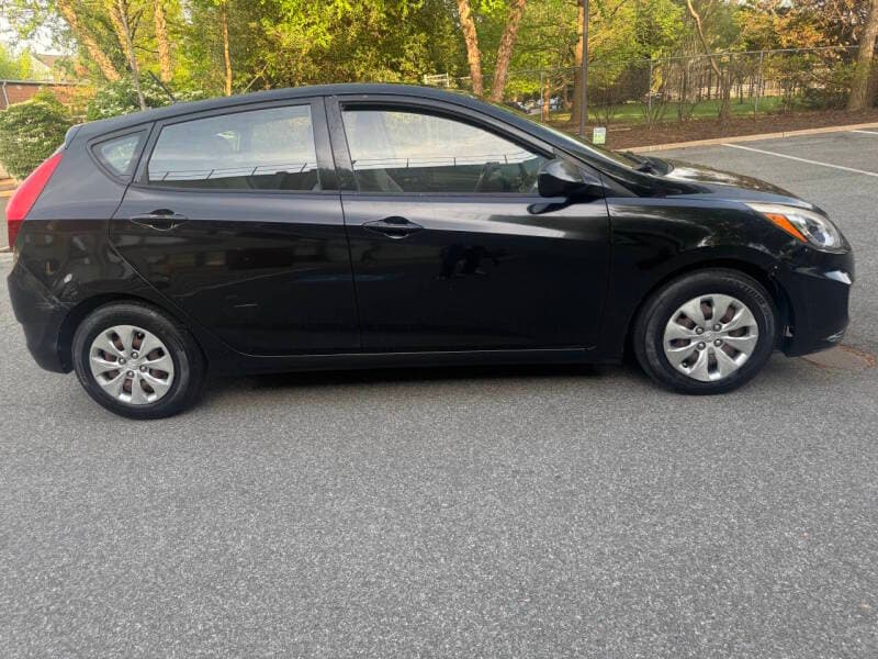 2016 Hyundai Accent 9