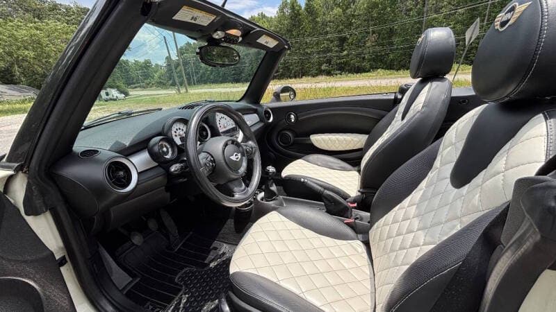 2014 MINI Cooper 8