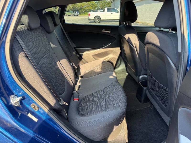 2016 Hyundai Accent 15