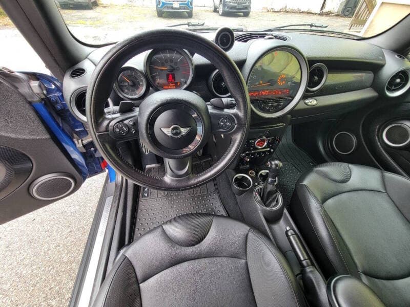 2015 MINI Cooper 9