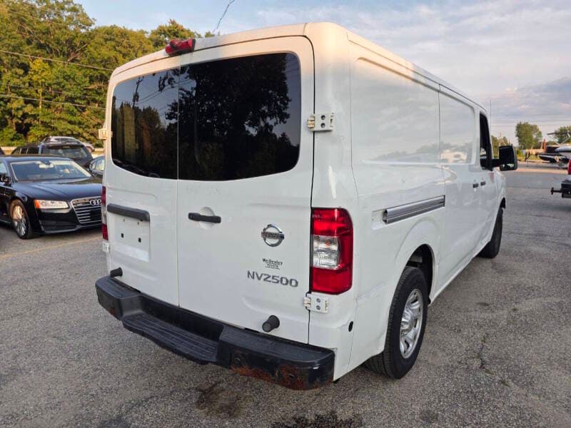 2017 Nissan NV Cargo 8