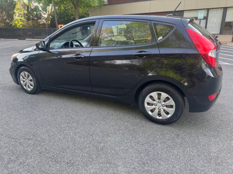 2016 Hyundai Accent 8