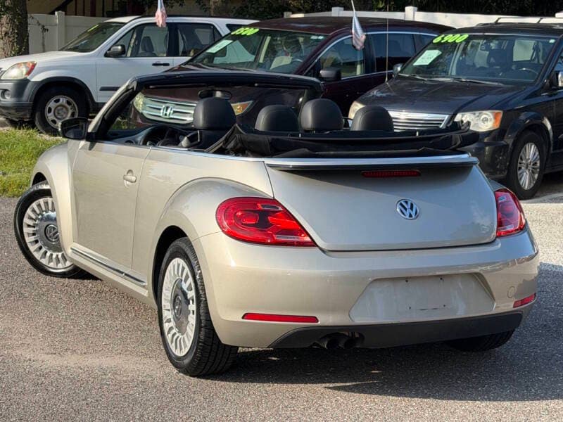 2014 Volkswagen Beetle 2