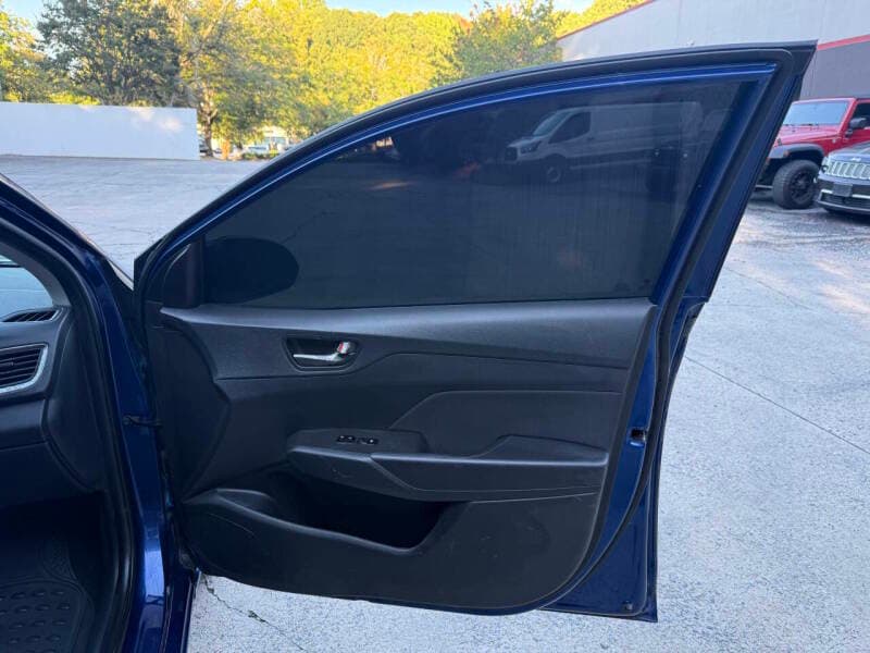 2022 Hyundai Accent 26