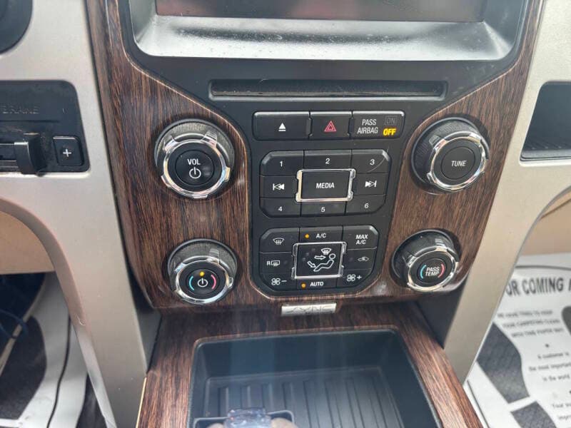 2014 Ford F-150 27