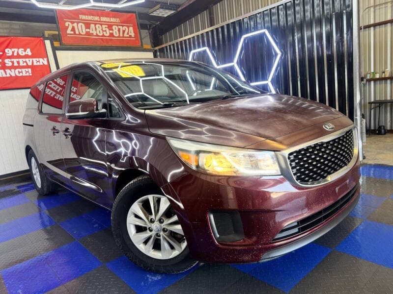 2016 Kia Sedona 30