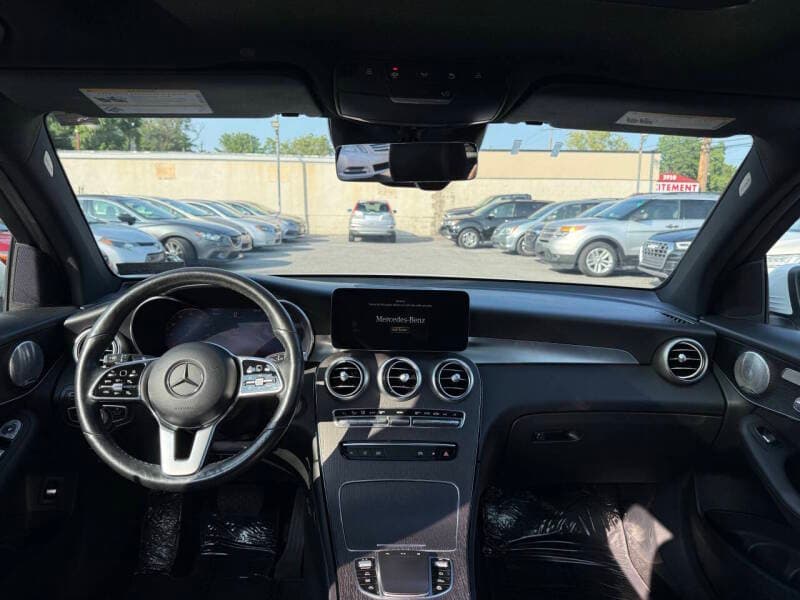 2021 Mercedes-Benz GLC 11