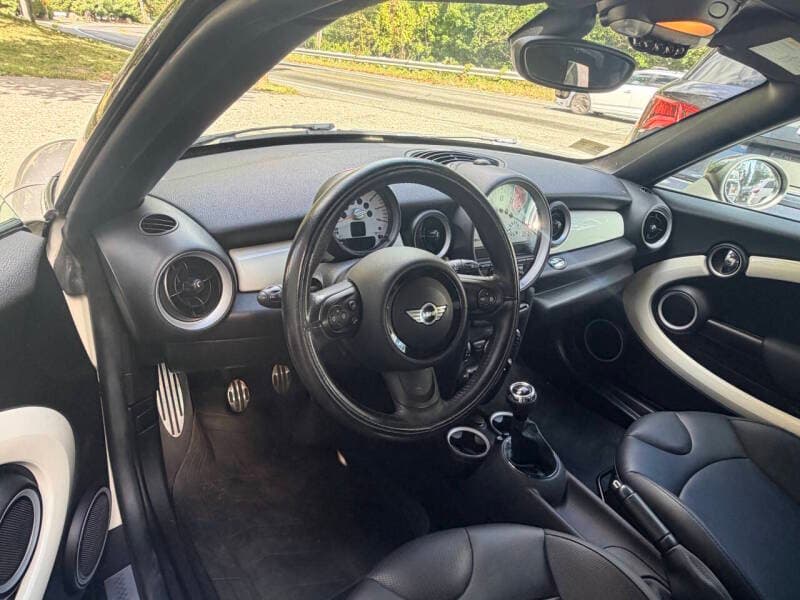 2014 MINI Cooper 8