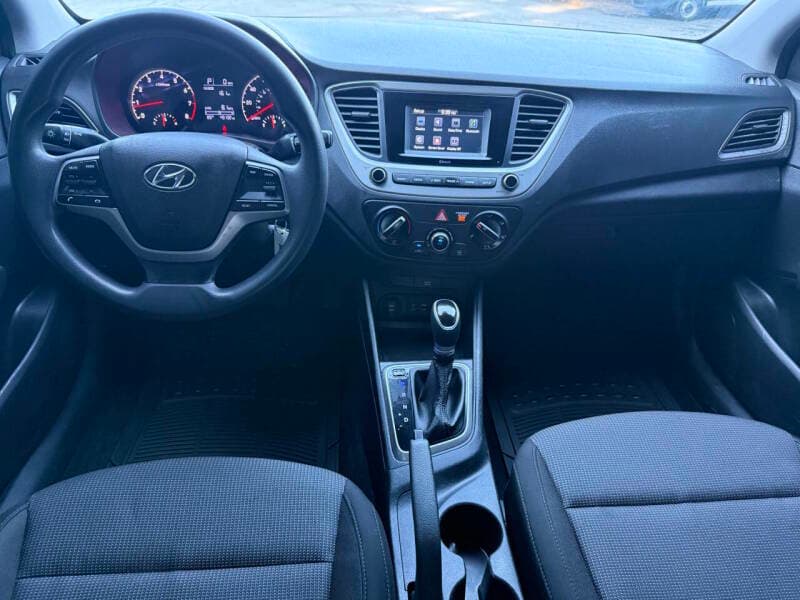 2022 Hyundai Accent 2