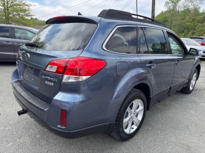 2014 Subaru Outback 21