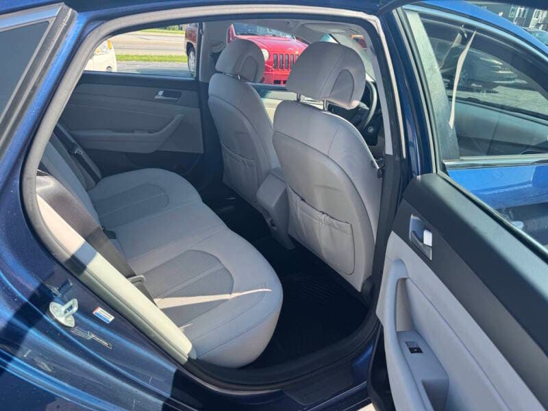 2015 Hyundai Sonata 17