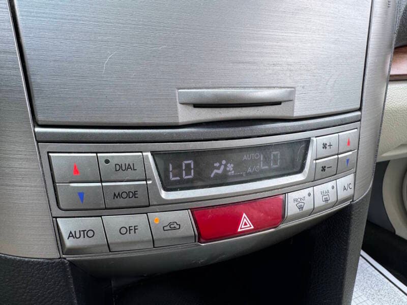 2014 Subaru Outback 36