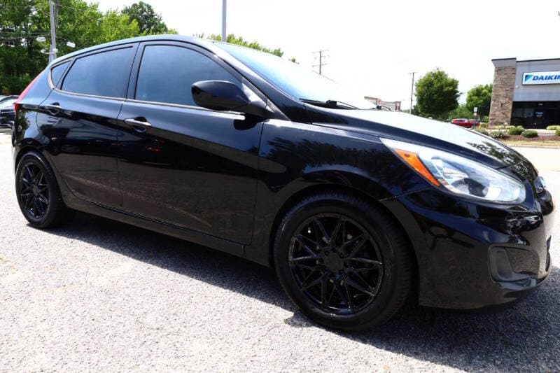 2016 Hyundai Accent 8