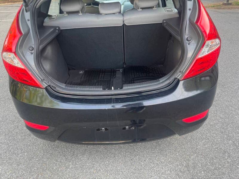 2016 Hyundai Accent 15