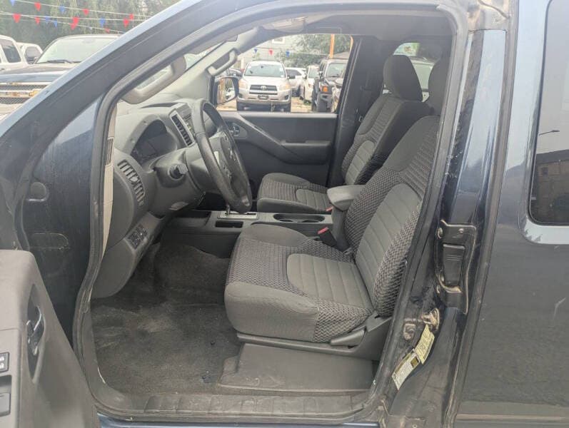 2014 Nissan Frontier 12