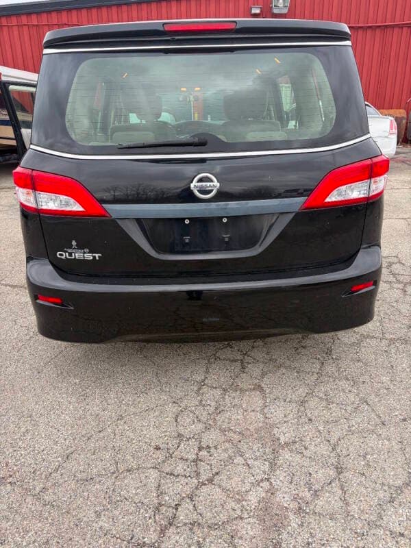 2014 Nissan Quest 5