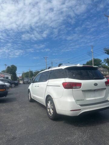 2016 Kia Sedona 6