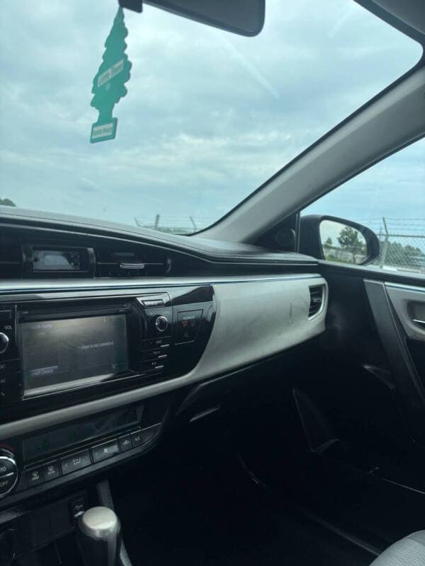 2015 Toyota Corolla 20
