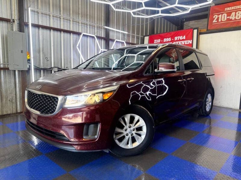 2016 Kia Sedona 7