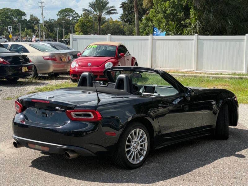 2017 FIAT 124 Spider 14