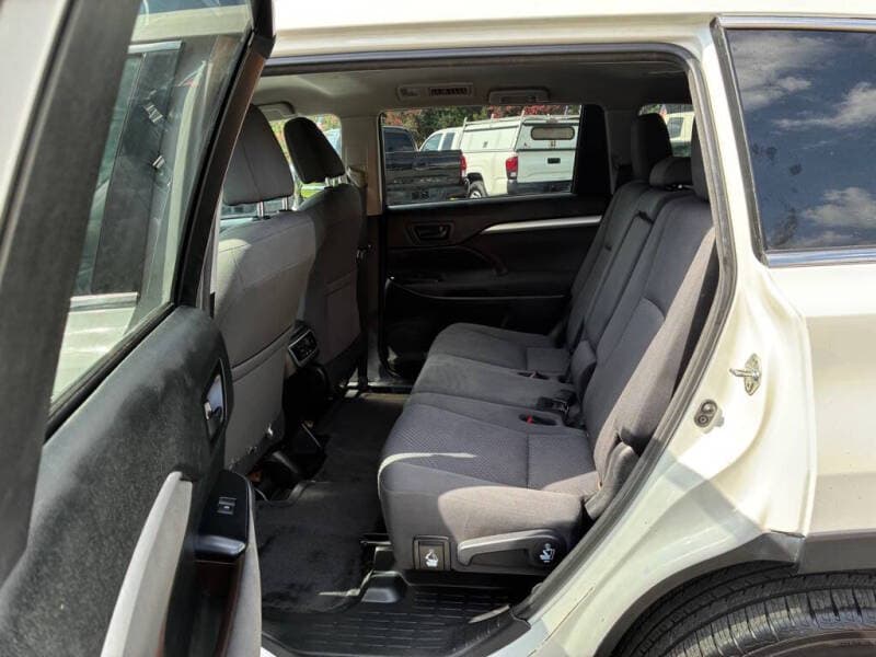 2017 Toyota Highlander 7