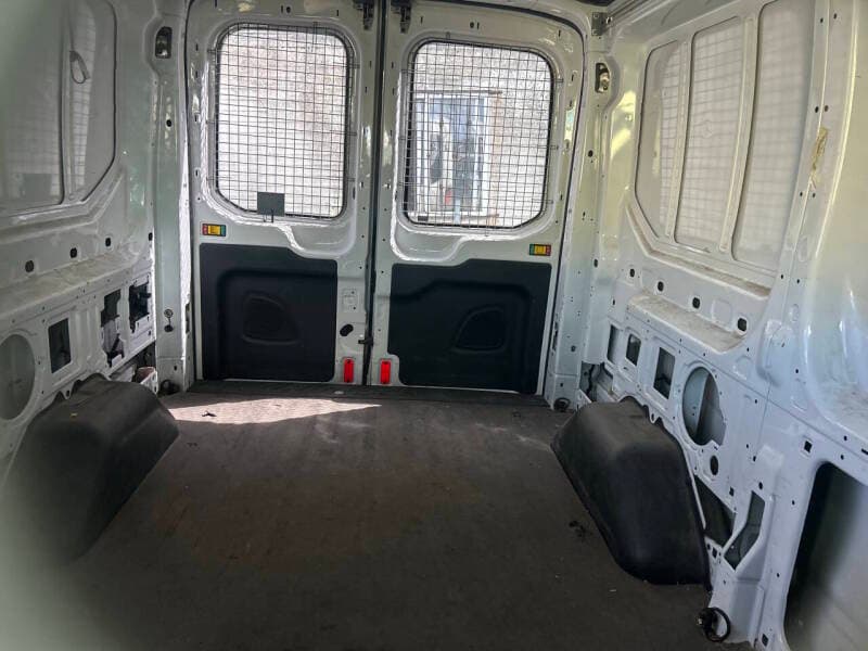 2017 Ford Transit Van 6
