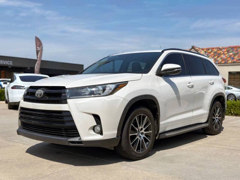 2017 Toyota Highlander 2