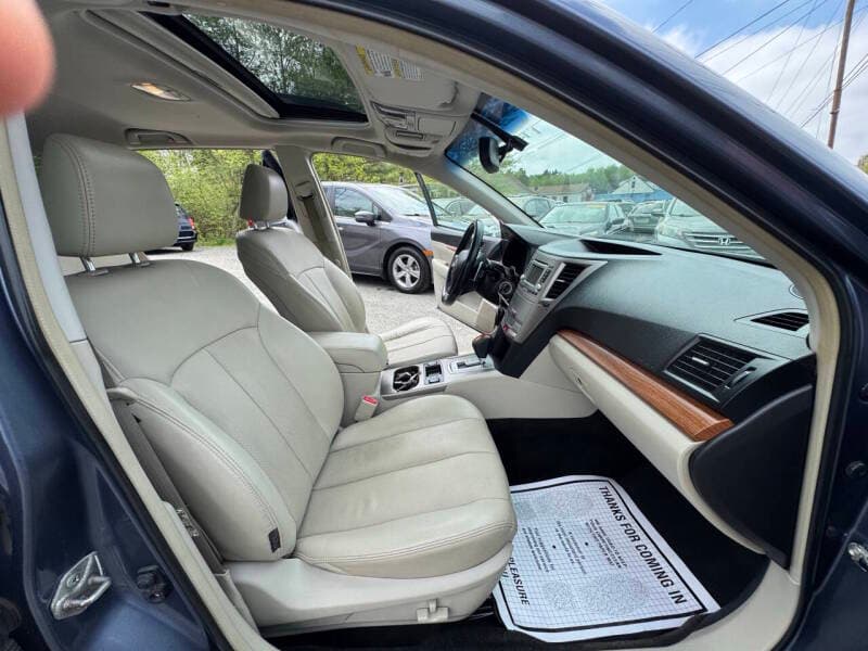 2014 Subaru Outback 30